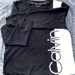 Women’s Calvin Klein sweatshirt.